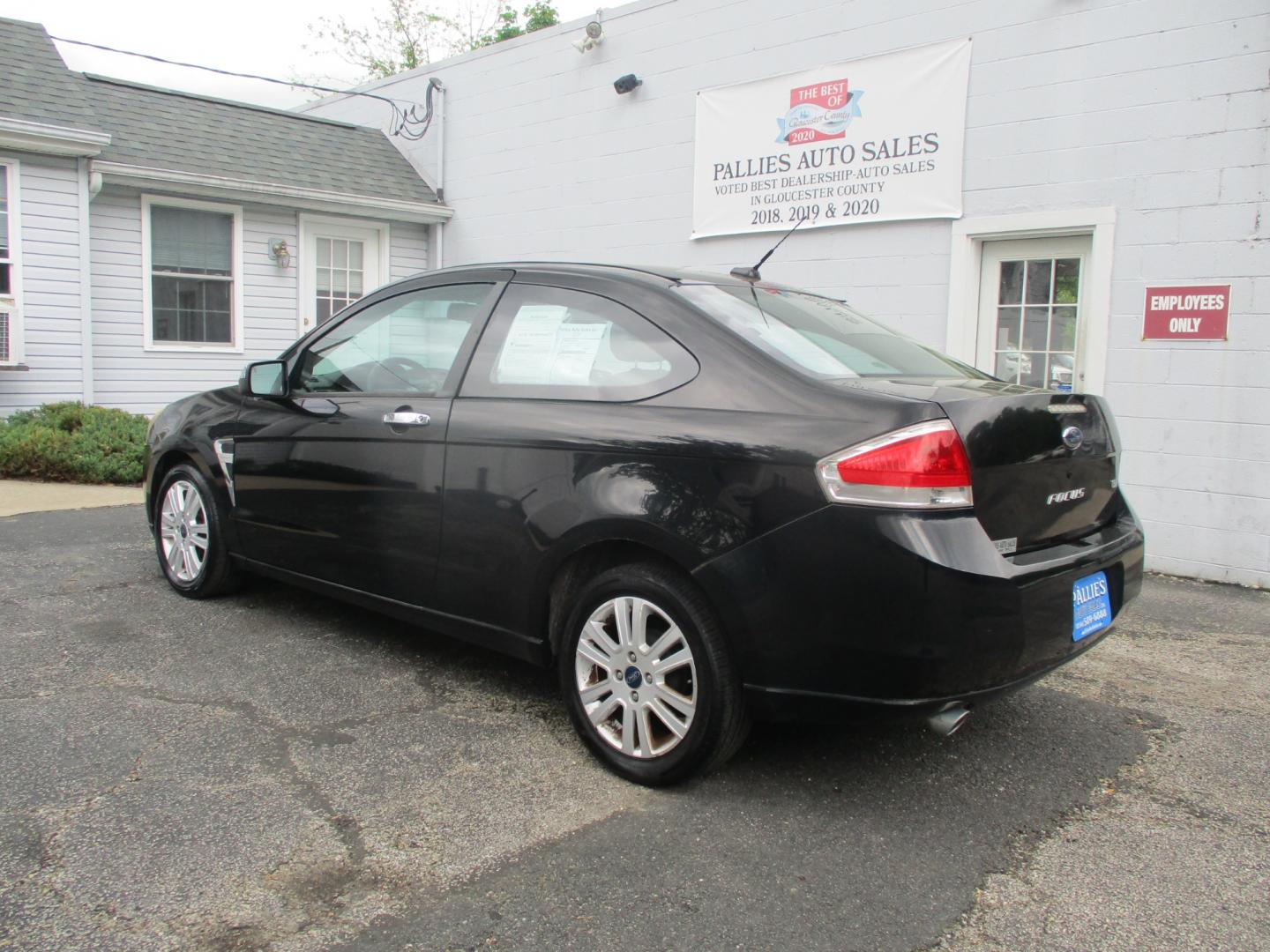 2008 BLACK Ford Focus (1FAHP33NX8W) , AUTOMATIC transmission, located at 540a Delsea Drive, Sewell, NJ, 08080, (856) 589-6888, 39.752560, -75.111206 - Photo#3